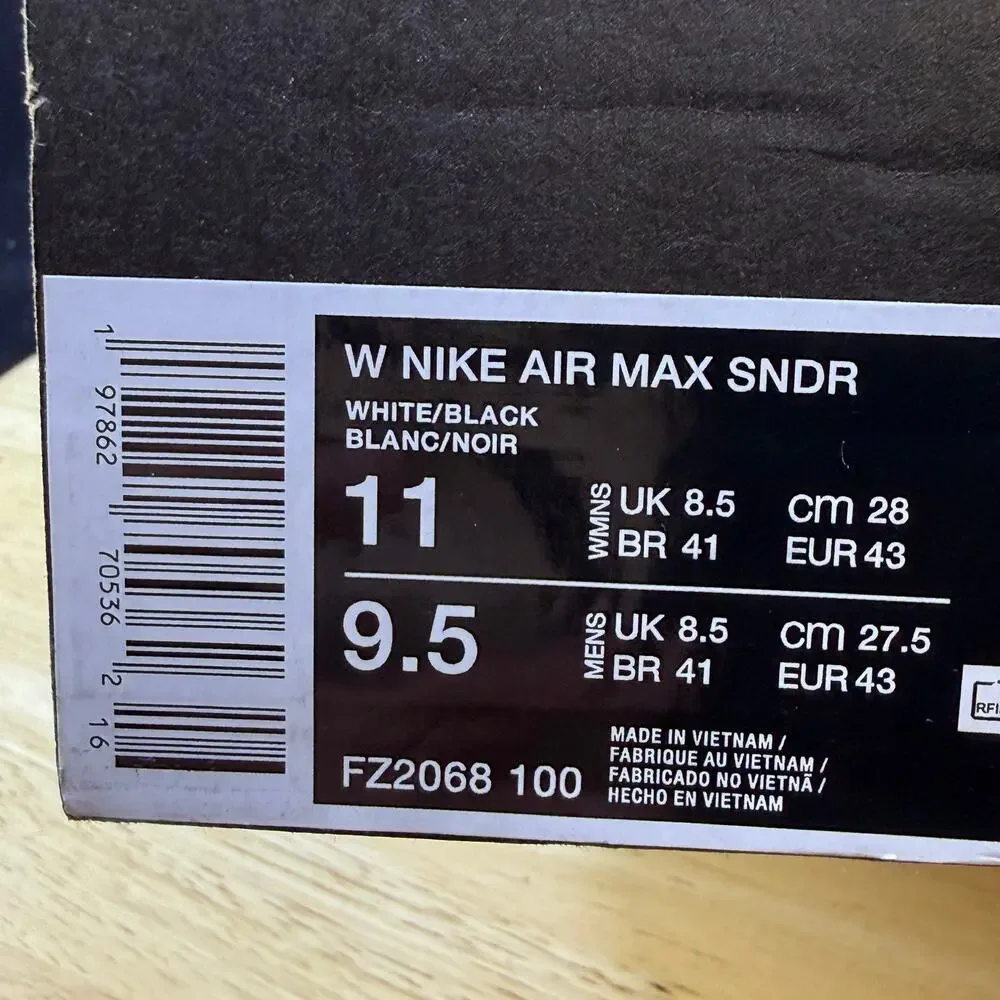 Nike Air Max SNDR Women's Size 11/ Men's Size 9.5 White Black Shoes FZ2068 100 - Picture 10 of 10